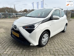 Toyota Aygo - 1.0 VVT-i x Airco | Bluetooth | Nieuwe APK