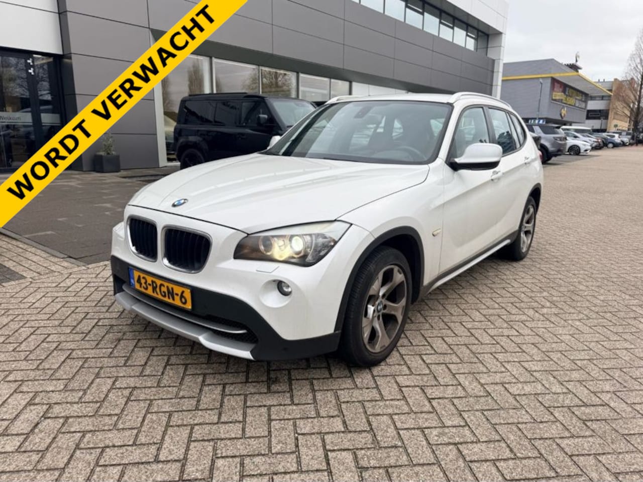 BMW X1 - sDrive18i Executive 2 EIGENAAR * AUTOMAAT * 136.000 KM* ZEER NETTE BMW X1* - AutoWereld.nl