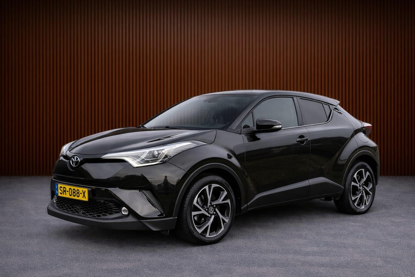 Toyota C-HR - 1.2 Executive 1.2 Executive - AutoWereld.nl