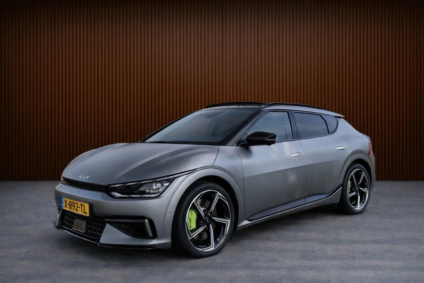 Kia EV6 - GT AWD 77.4 kWh Moonscape Mat 585PK NL-AUTO - AutoWereld.nl