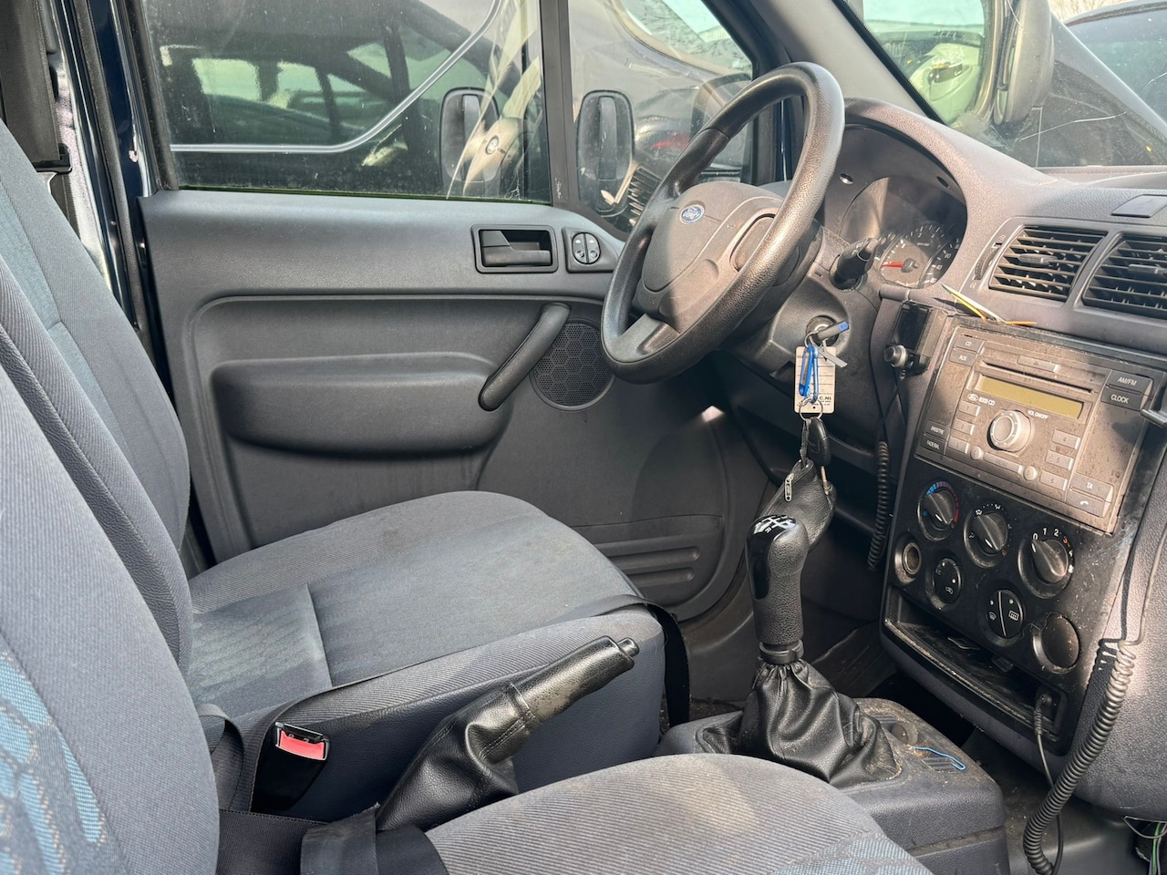 Ford Transit Connect - T220S 1.8 TDCi AIRCO SCHUIFDEUR DYNAMO DEFECT - AutoWereld.nl