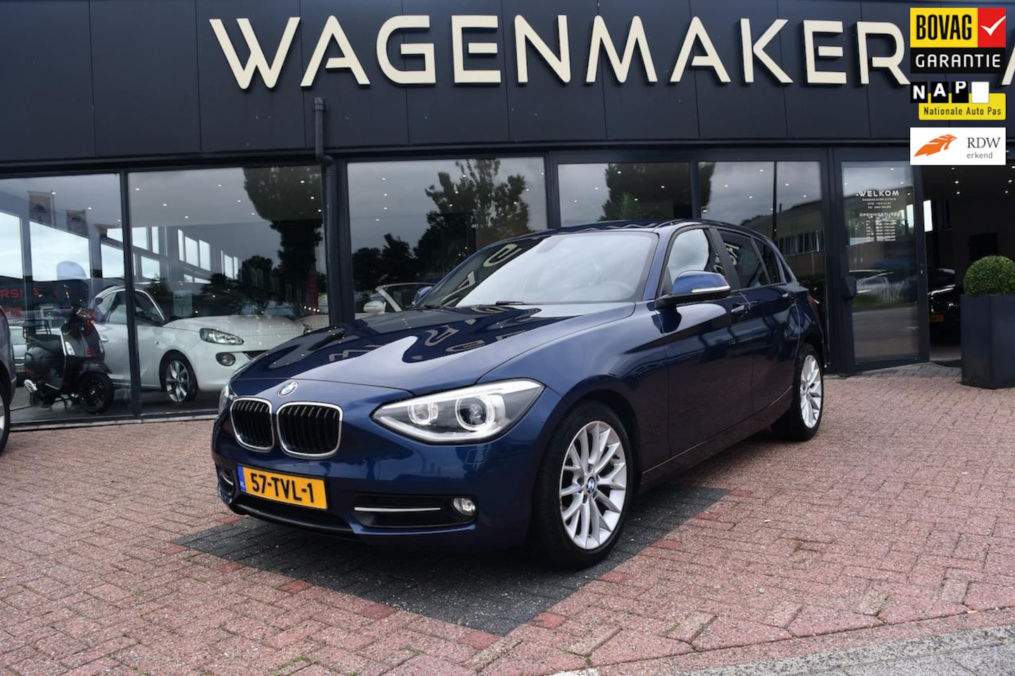 BMW 1-serie - 116i Business+ AUT|Clima|Cruise|NAVI|Volledig OH! - AutoWereld.nl