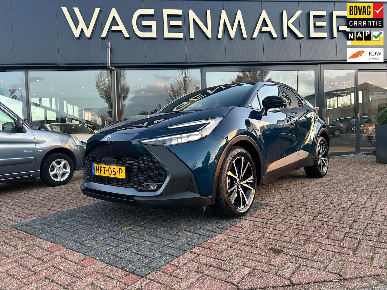 Toyota C-HR - 2.0 Plug-in Hybrid 220 First Edition NAV|CAM! - AutoWereld.nl