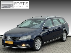 Volkswagen Passat Variant - 2.0 TDI Highline BlueMotion NL AUTO | PANO | STOELVERW | TREKHAAK