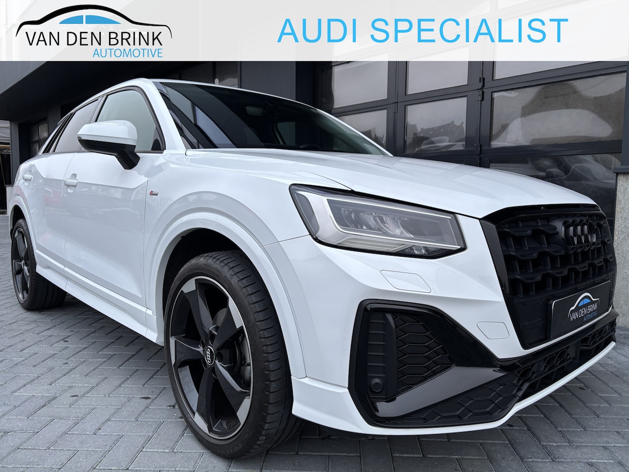 Audi Q2 - 35 TFSI S-line Black Keyless - AutoWereld.nl
