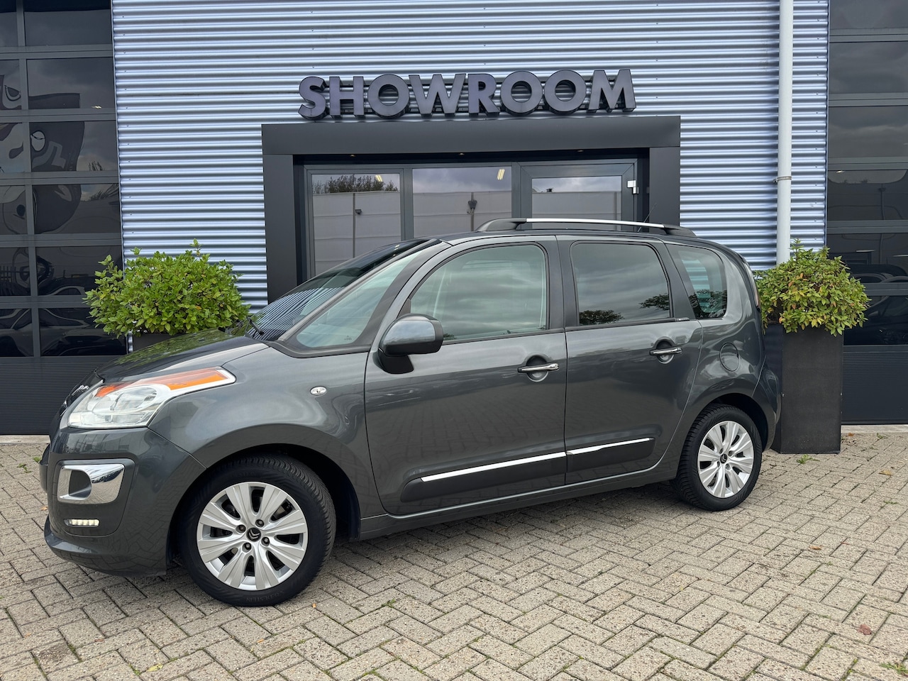 Citroën C3 Picasso - 1.2 PureTech Exclusive Cruisecontrol|Trekhaak|Airco|Lichtmetalenvelgen - AutoWereld.nl