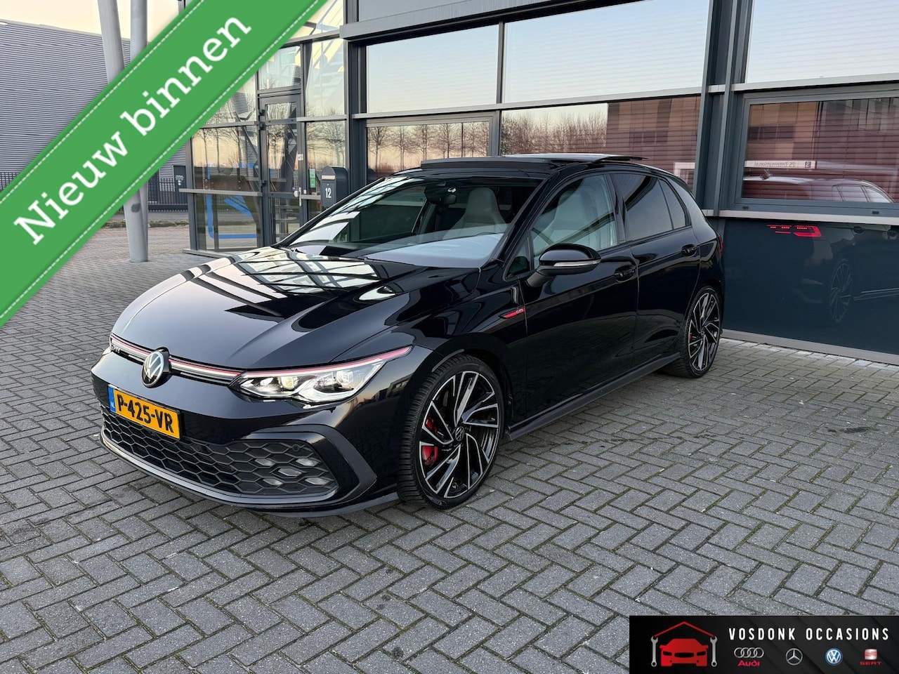 Volkswagen Golf - 2.0 TSI GTI/ Full options!/ Hud/Leder/Pano/Standkachel - AutoWereld.nl