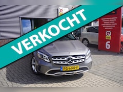Mercedes-Benz GLA-Klasse - 180 Premium Plus / Stoelverwarming / Achter. camera / Keyless Entry