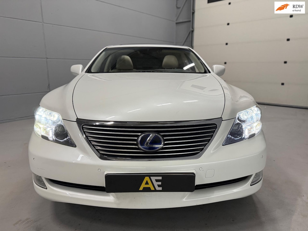 Lexus LS 600h - L. President 4p. - AutoWereld.nl