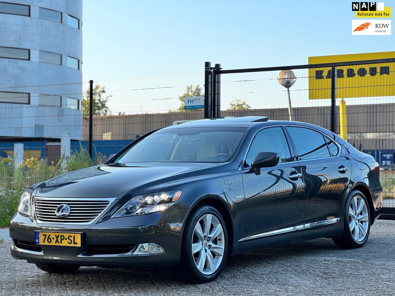 Lexus LS 600h - L. President 4p./YOUNGTIMER/NAVI/CAMERA/LUCHTVERING - AutoWereld.nl