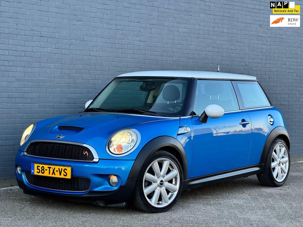 MINI Cooper S - Mini 1.6 Chili/ORIGINEEL NL/KM MET NAP/INCL JAAR APK/AIRCO/ - AutoWereld.nl