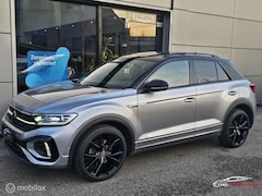 Volkswagen T-Roc - 1.5 TSI 3x R-Line Panorama/IQ Light/Keyless/Twotone
