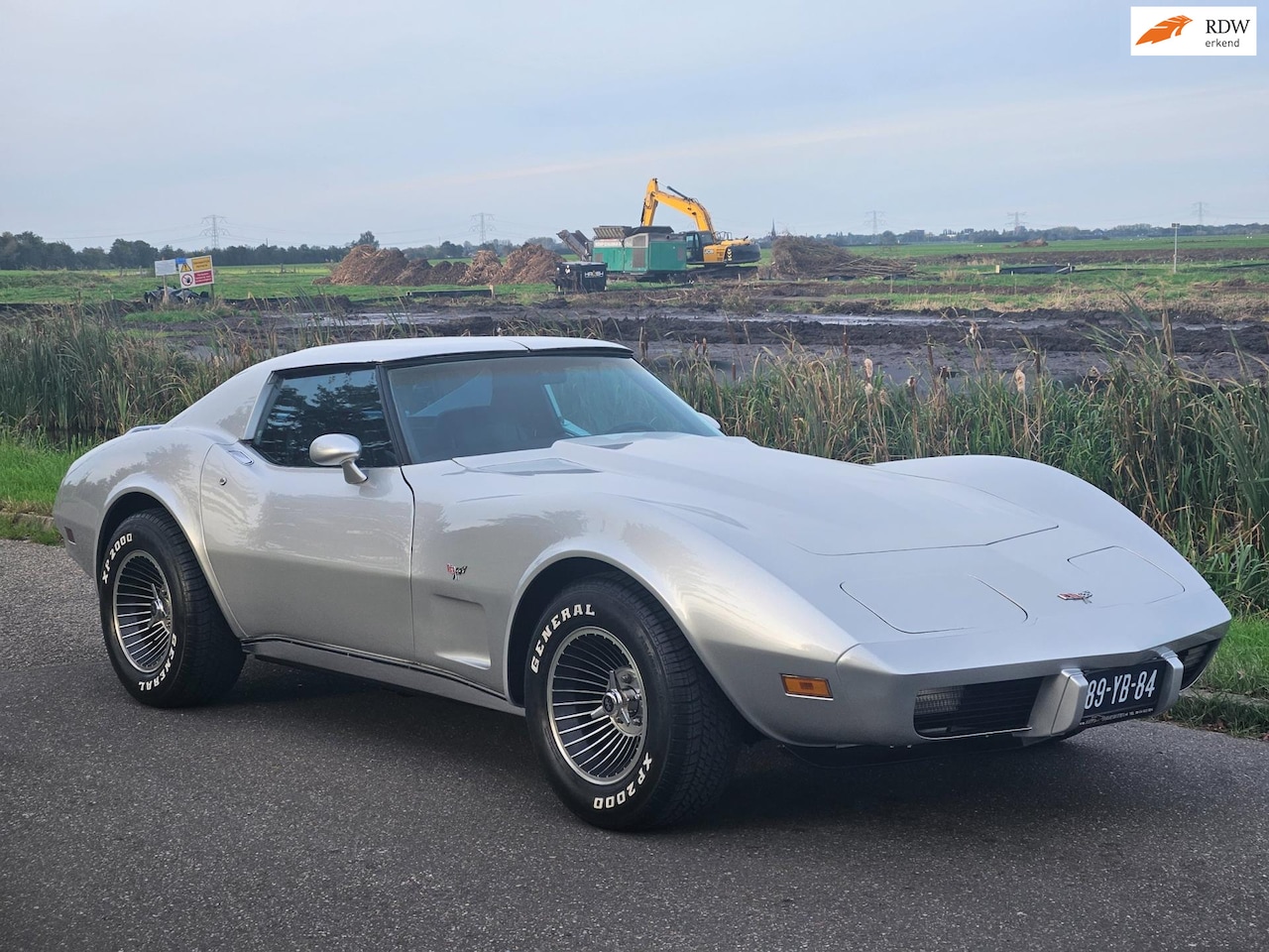 Chevrolet Corvette - USA C3 targa 5.7 V8 automaat - AutoWereld.nl