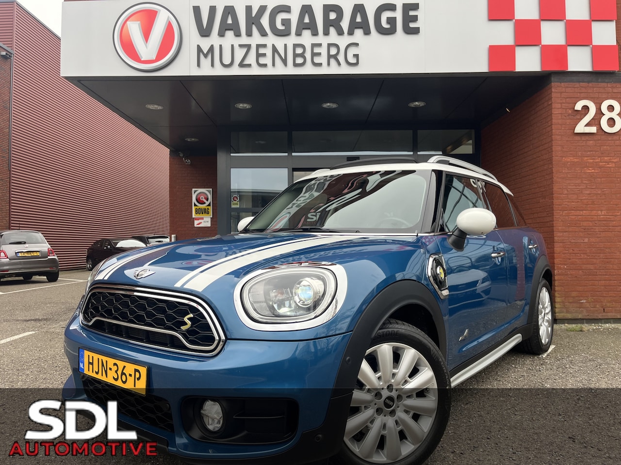 MINI Countryman - Mini 2.0 Cooper S E ALL4 // FULL LED // NAVI // CAMERA // PANO/SCHUIFKANTELDAK // PDC - AutoWereld.nl