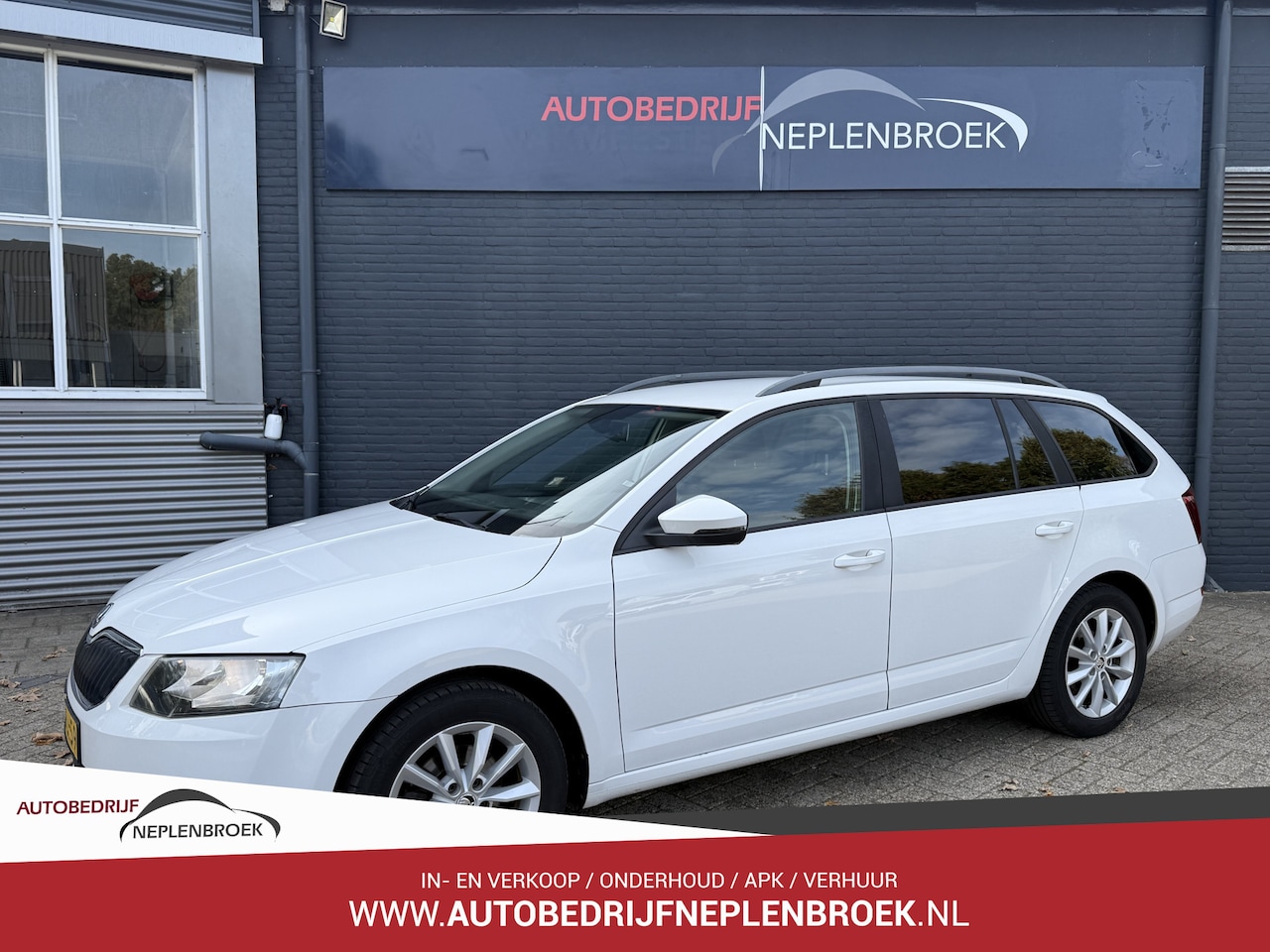 Skoda Octavia Combi - 1.2 TSI Greentech Ambition Businessline Navi,17inch,Trekhaak, Cruise,Pdc Dealer onderhoude - AutoWereld.nl