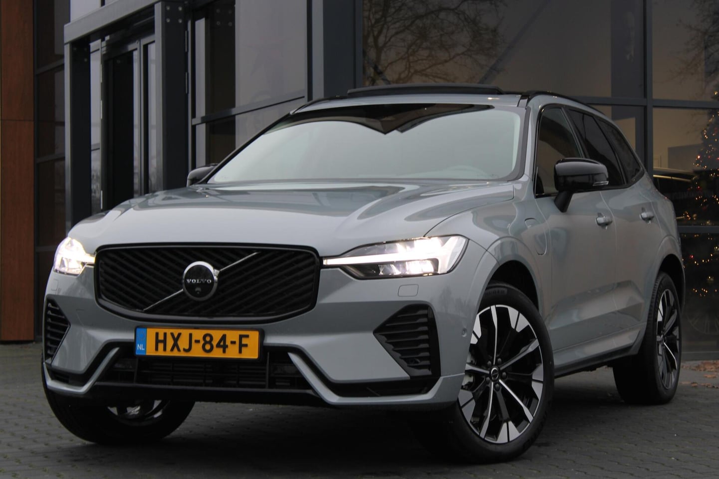 Volvo XC60 - T6 PHEV AWD Ultra Dark | MY26 | Registratie 2026! | Nieuw! - AutoWereld.nl