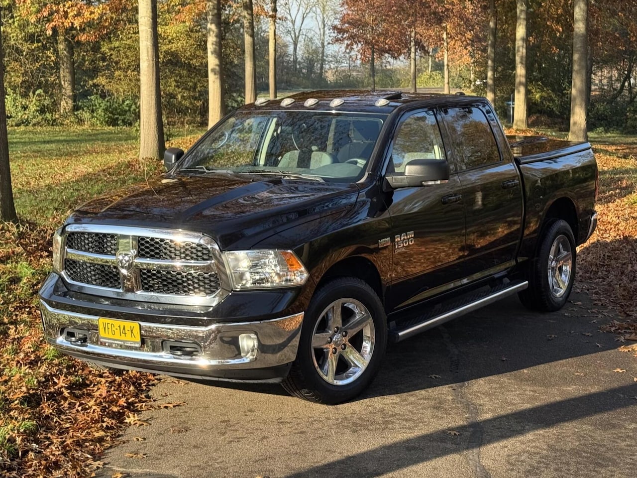 Dodge Ram 1500 - 4X4 5.7 V8 4x4 Crew Cab 5'7 Sport - AutoWereld.nl