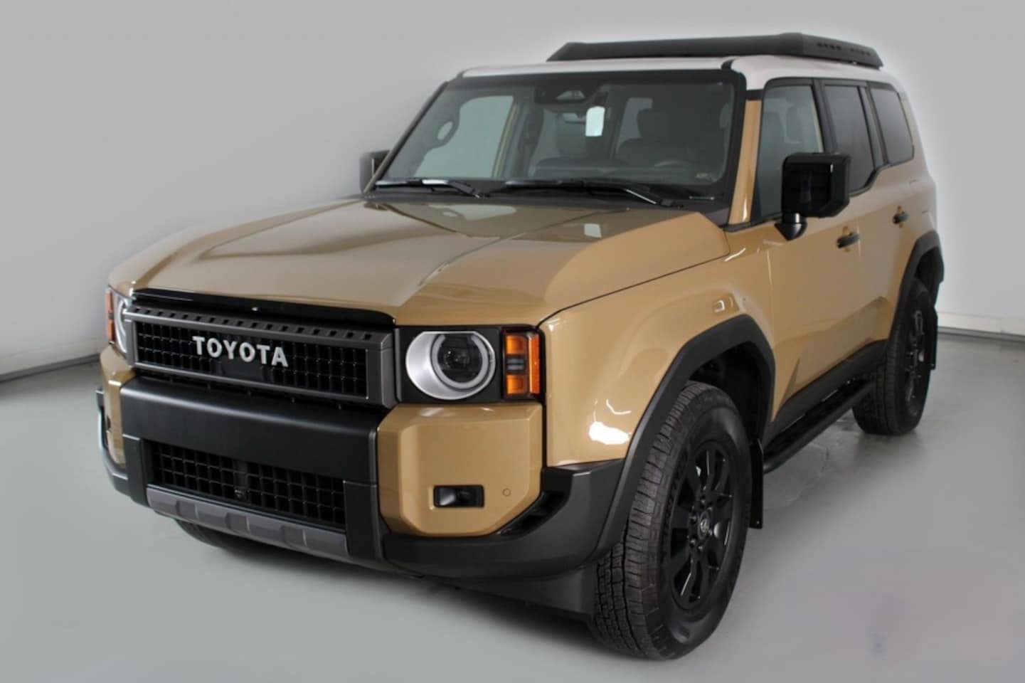 Toyota Land Cruiser - Premium 2.4 Petrol / Hybrid - AutoWereld.nl