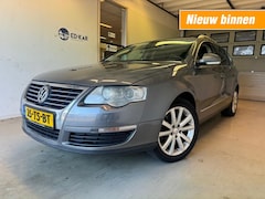 Volkswagen Passat - 2.0 FSI Highline CLIMA LEER SCH. DAK TREKHAAK NAP APK