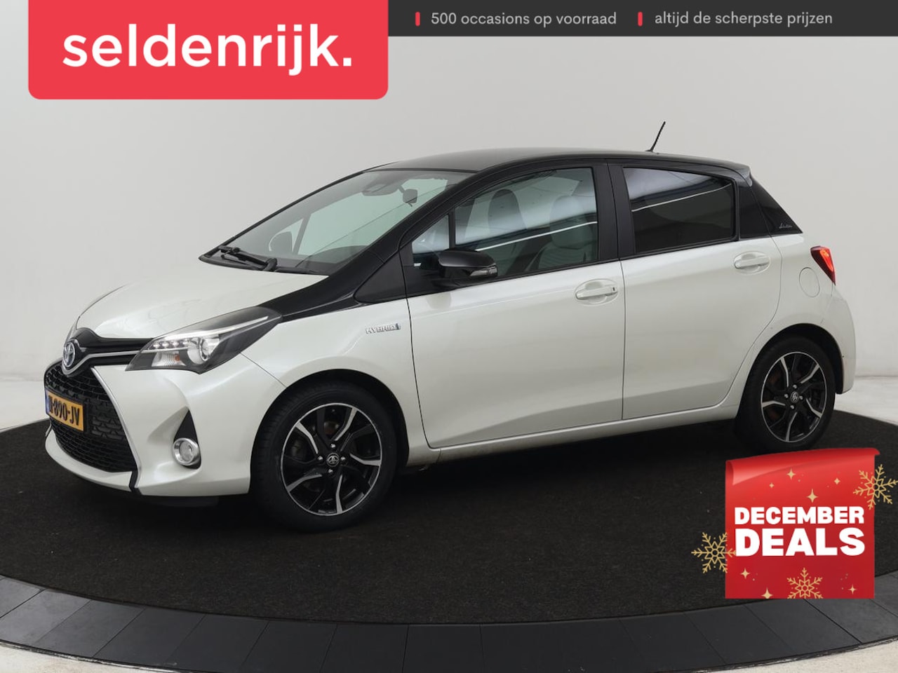 Toyota Yaris - 1.5 Hybrid Dynamic Bi-Tone | Automaat | Camera | Sportonderstel | Cruise Control | Keyless - AutoWereld.nl