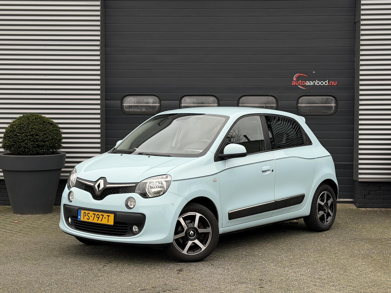 Renault Twingo - 0.9 TCe Dynamique Automaat | Airco | Parkeersensoren | Lichtmetalen Velgen | - AutoWereld.nl