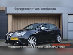 Alfa Romeo Giulietta - 1.4 T 170pk Automaat Sport Business Executive H-Leder 17inch LM Trekhaak Navi *NL auto* 83