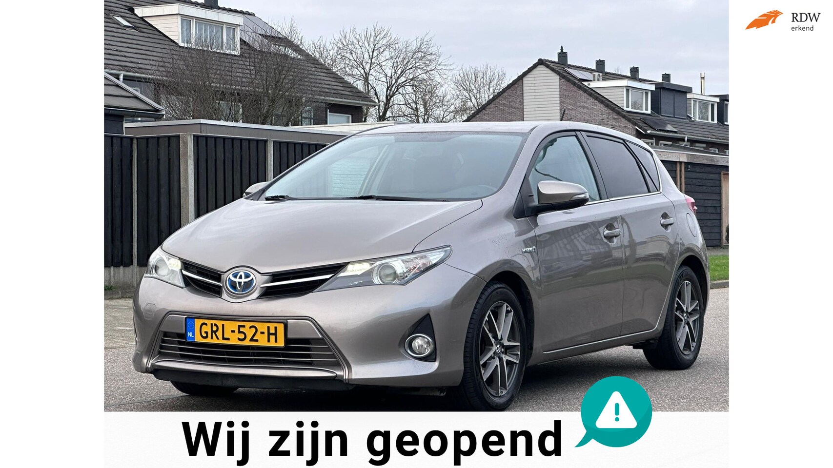 Toyota Auris - 1.8 Hybrid Lease Automaat*Achteruit Camera*Cruise*Clima*LM velgen*Dealer ondergoeden* - AutoWereld.nl