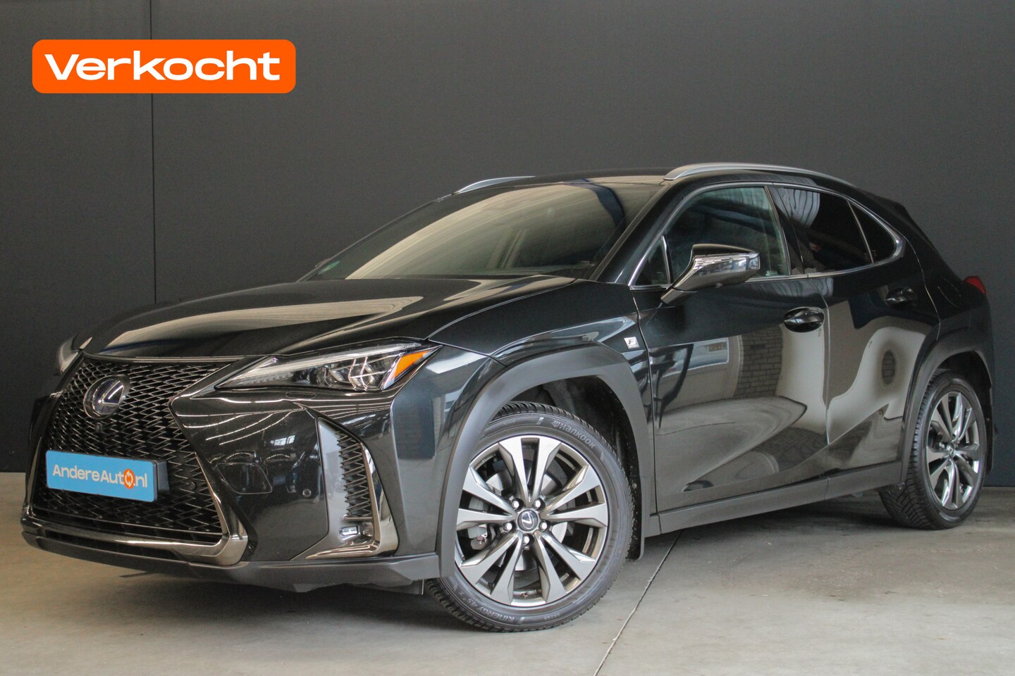 Lexus UX - 250h F Sport Line |trekhaak|stuur/stoel verwarming|elek. stoel|HUD| - AutoWereld.nl