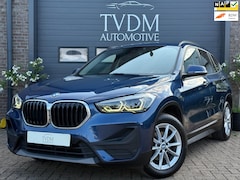 BMW X1 - SDrive18i High Executive|LEDER|NAV|STOELVERW|CAMERA|TREKHAAK