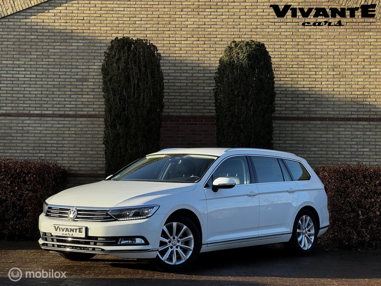 Volkswagen Passat Variant - 1.4 TSI DSG*Dealer.OH*Stoel.vrw*Cruise*Carplay - AutoWereld.nl