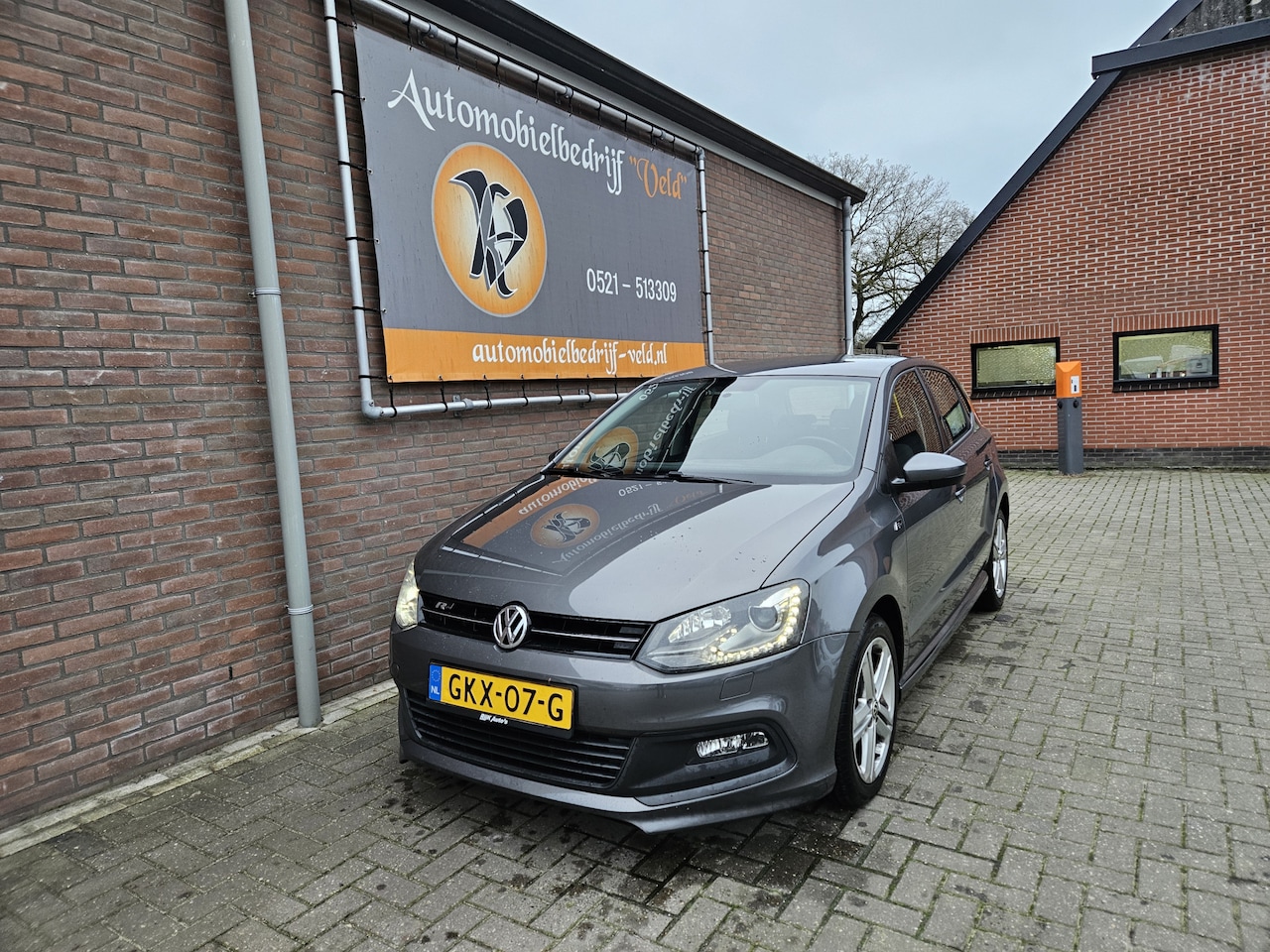 Volkswagen Polo - 1.2 TSI Highline R-line - AutoWereld.nl