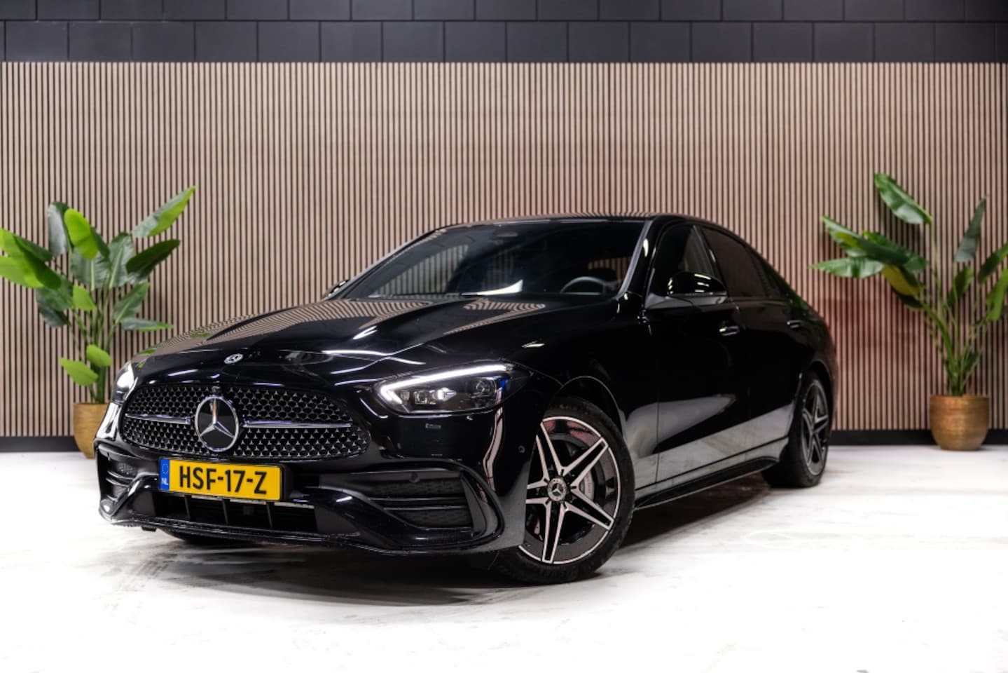 Mercedes-Benz C-klasse - 300 e AMG Line | Burmester | Pano | HuD | 360 Cam | - AutoWereld.nl