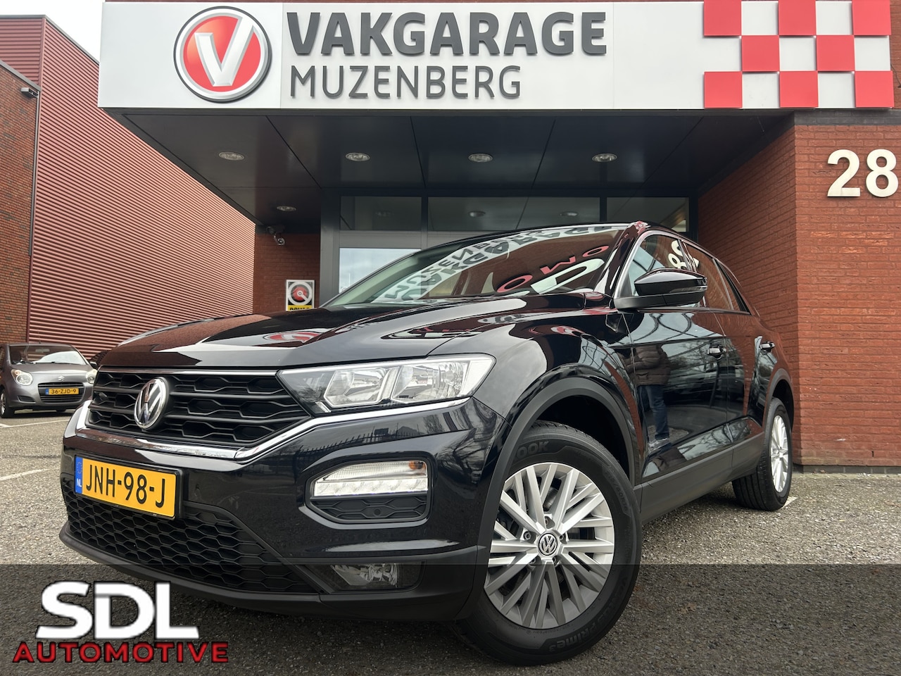 Volkswagen T-Roc - 1.0 TSI Style // APPLE CARPLAY - ANDROID AUTO // PDC // CLIMA // STOELVERWARMING // - AutoWereld.nl