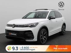 Volkswagen Tiguan - 1.5 eHybrid R-Line Edition 272PK DSG Black Style, Trekhaak, Pano-Schuifdak, Achterruitrijc