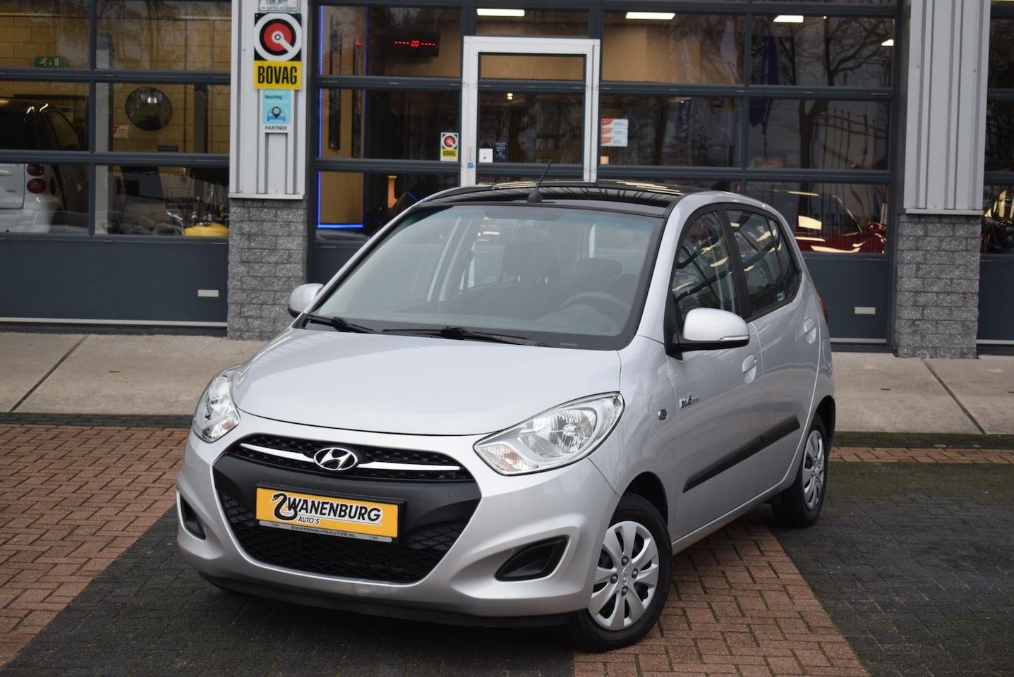 Hyundai i10 - 1.0 Black pack Airco Km 41.000!! - AutoWereld.nl