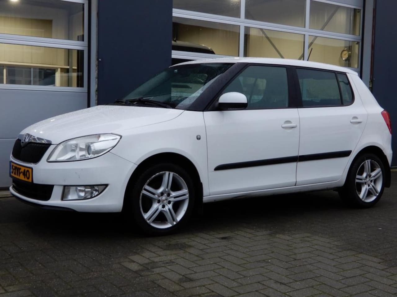 Skoda Fabia - 1.2 TSI Drive Clima/CruiseControl/LMV - AutoWereld.nl