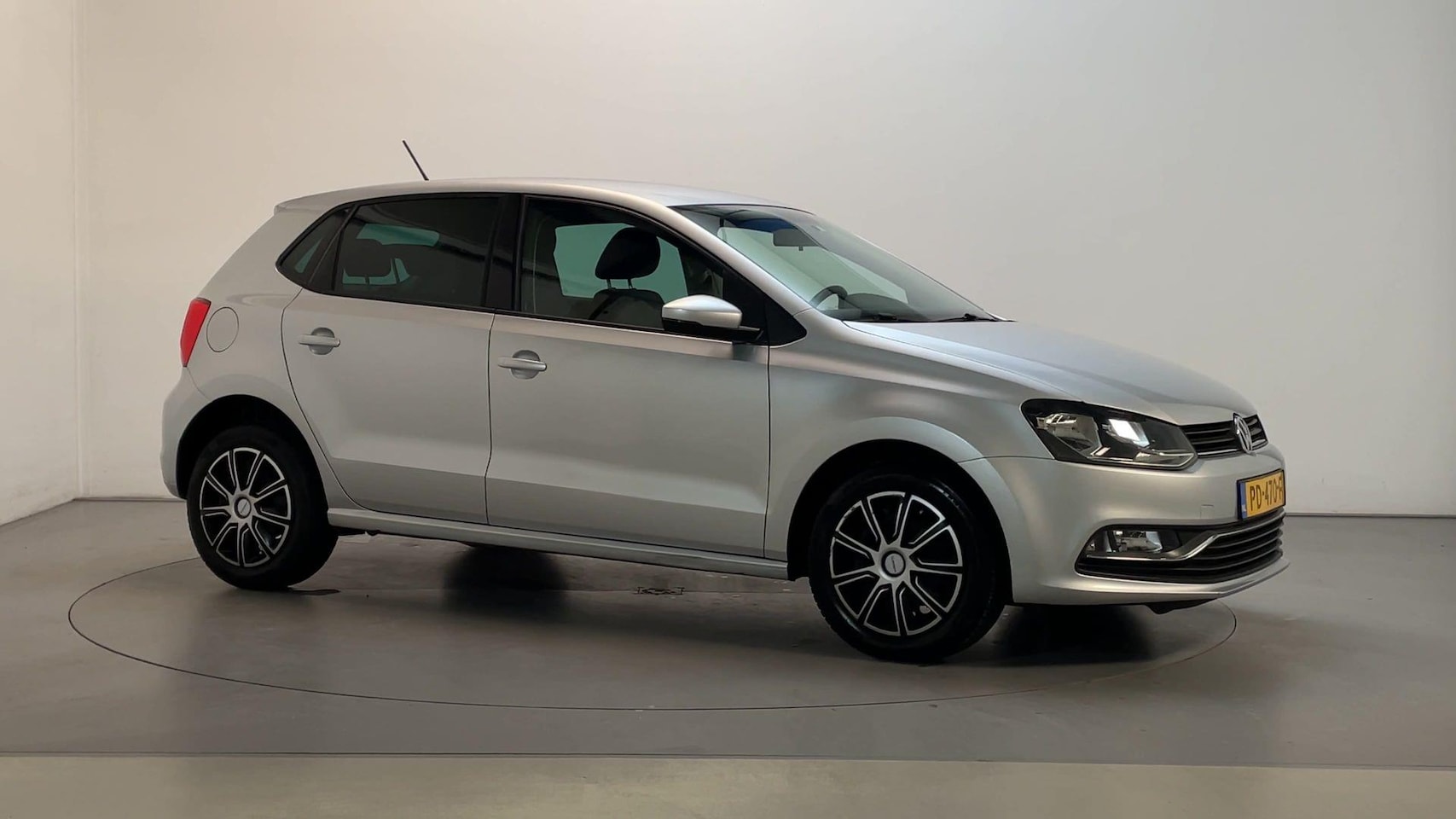 Volkswagen Polo - 1.2 TSI 90pk Comfortline App-Connect Airco Cruise Control - AutoWereld.nl