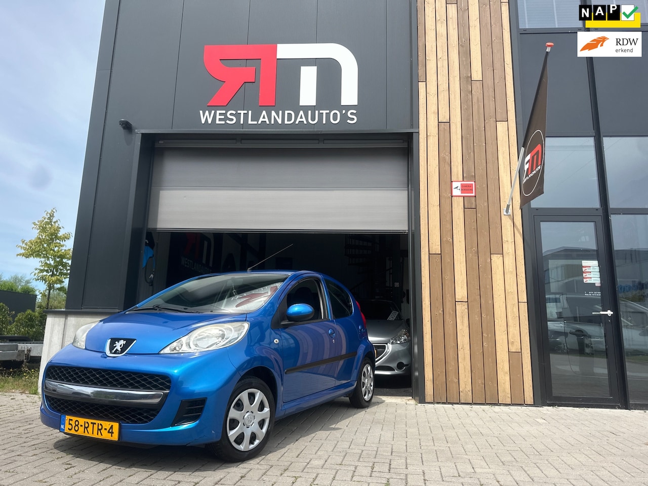 Peugeot 107 - 1.0-12V XS airco APPLE-CARPLAY Navi NW APK zuinig NAP 2 sleutels dealer-onderhouden/ PLAAT - AutoWereld.nl