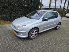 Peugeot 206 - 1.6-16V *SLOOP- / CROSSAUTO