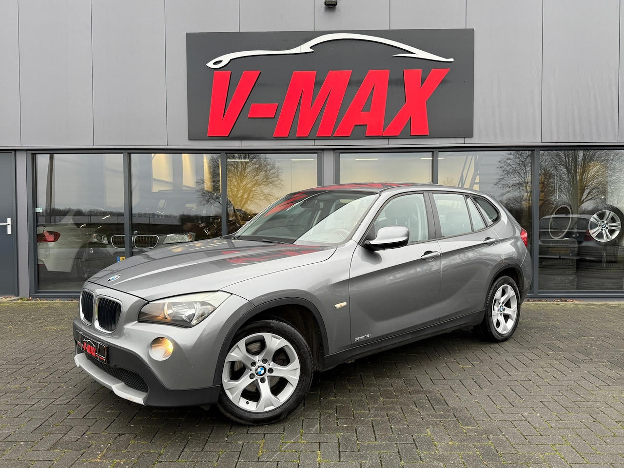 BMW X1 - SDrive18i Executive NAP Navi Clima Cruise Trekhaak - AutoWereld.nl