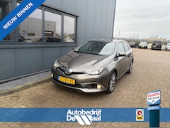 Toyota Auris - 1.8 Hybrid Business Pro Automaat CAMERA/KEYLESS/NAVI/PDC/17INCH/STOELVERWARMING