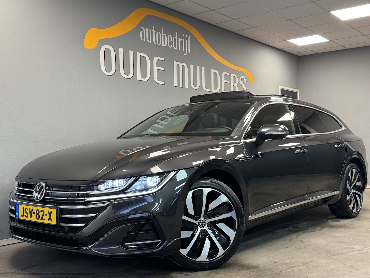 Volkswagen Arteon Shooting Brake - 1.4 R-Line R-Line/Panoramadak/Trekhaak/360 Camera - AutoWereld.nl