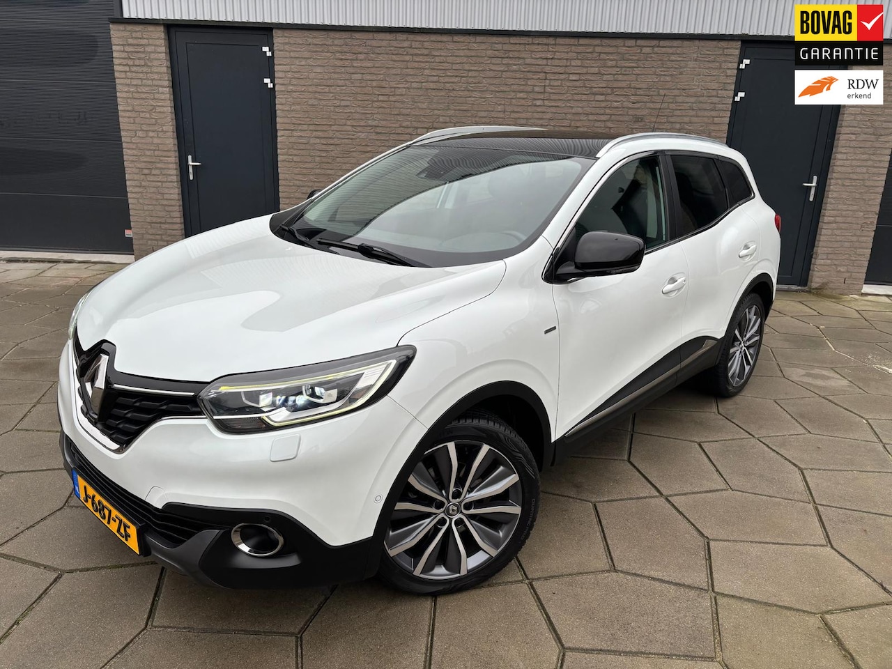 Renault Kadjar - 1.2 TCe Bose|Trekhaak|Stoere SUV met veel comfort en bruikbare ruimte voor bagage en passa - AutoWereld.nl