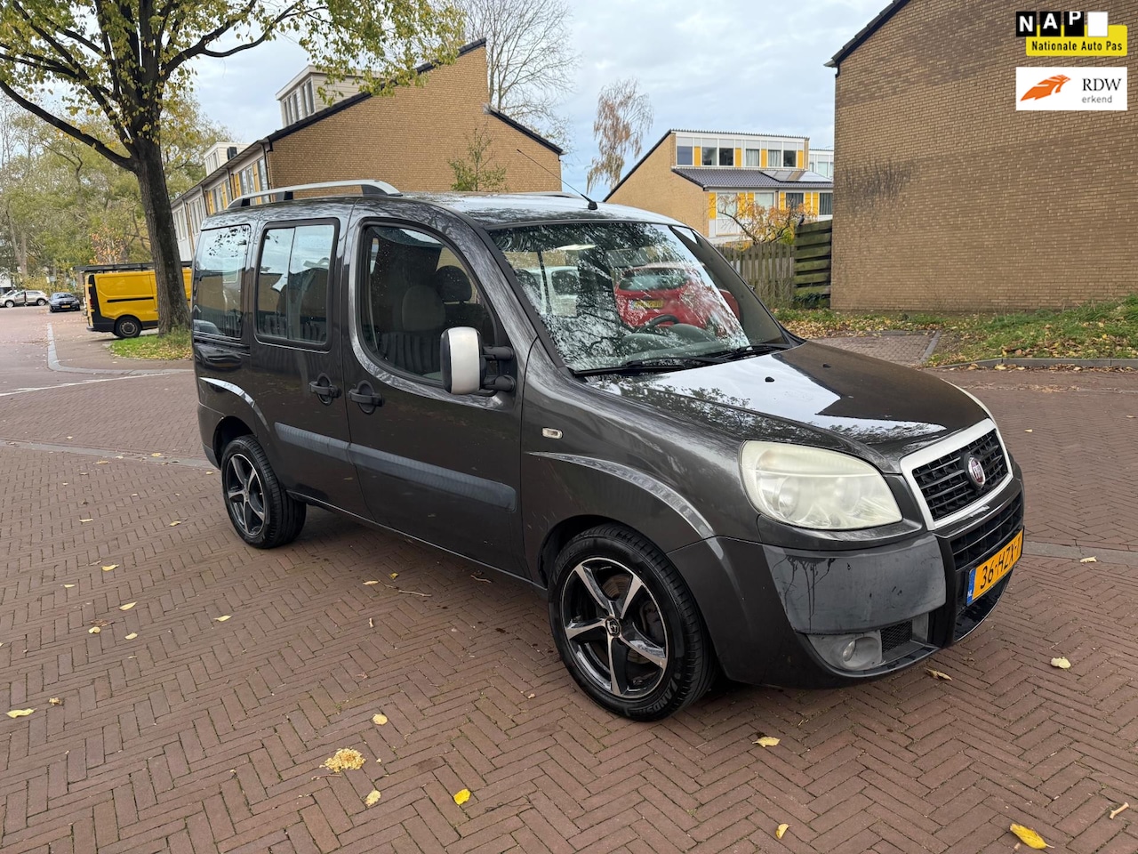 Fiat Doblò - Airco / 2X schuif deuren / Bouwjaar 2009 / Parkeersensoren achter - AutoWereld.nl