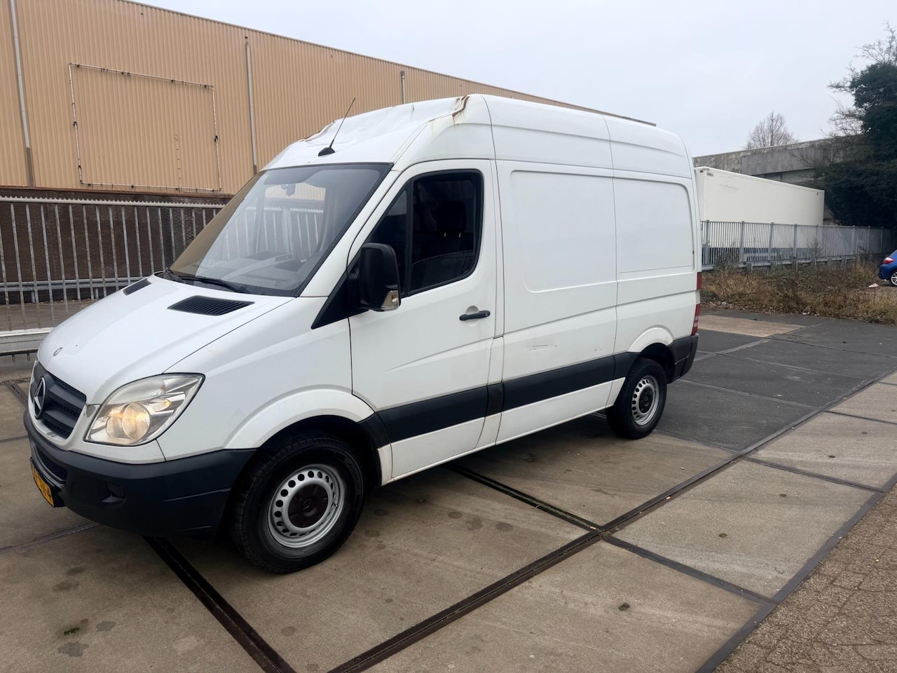 Mercedes-Benz Sprinter - 209 2.2 CDI 325!EURO4!RIJDT GOED!SCHALEKT GOED!BANDEN GOED!CENTRAAL!PARKEERSENSOR ACHTER!E - AutoWereld.nl
