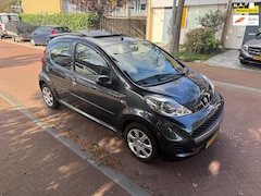 Peugeot 107 - Tweede eigenaar / Airco / Open dak / 5 deurs / Leuke auto