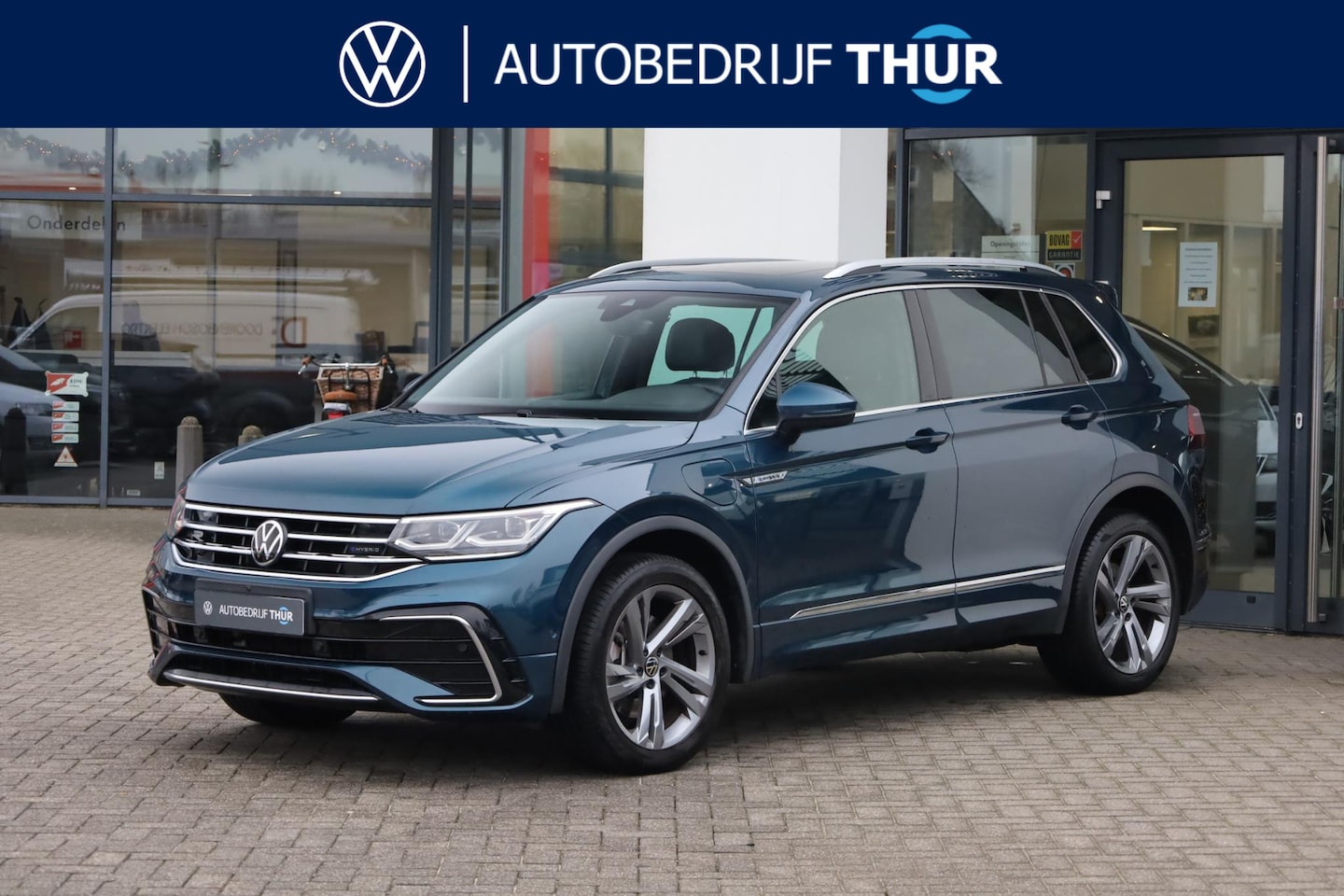 Volkswagen Tiguan - 1.4 TSI eHybrid R-Line Business+ panoramadak Lederenbekleding + elektrische stoelverstelli - AutoWereld.nl