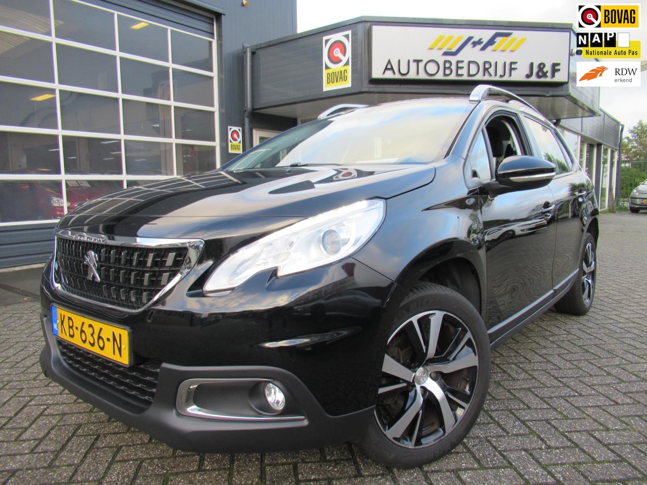 Peugeot 2008 - 1.2 PureTech Blue Lion NAV/LMV/AIRCO - AutoWereld.nl
