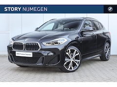 BMW X2 - sDrive20i High Executive M Sport Automaat / Panoramadak / Sportstoelen / Achteruitrijcamer