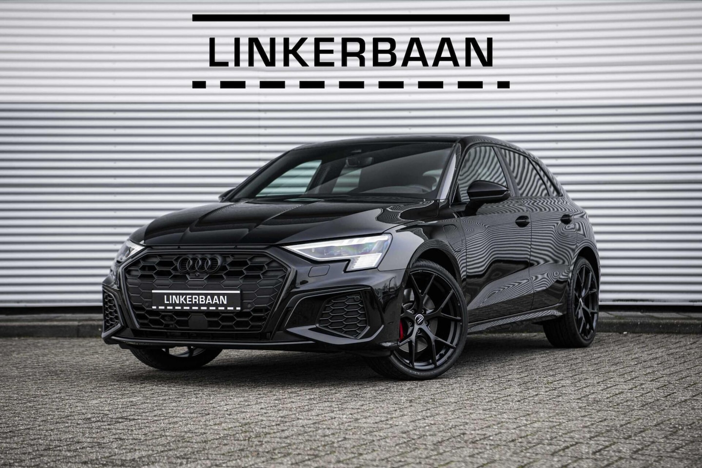 Audi A3 Sportback - 45 TFSI e Competition Hybride | Vol opties | S-line | Panoramadak | B&O | Matrix | Sfeer | - AutoWereld.nl